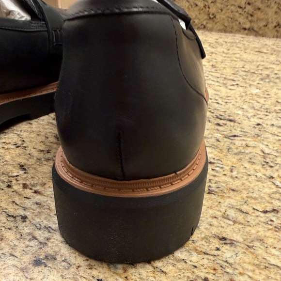 Clarks Black Croc-Embossed Loafers for Women - Picture 3 of 5